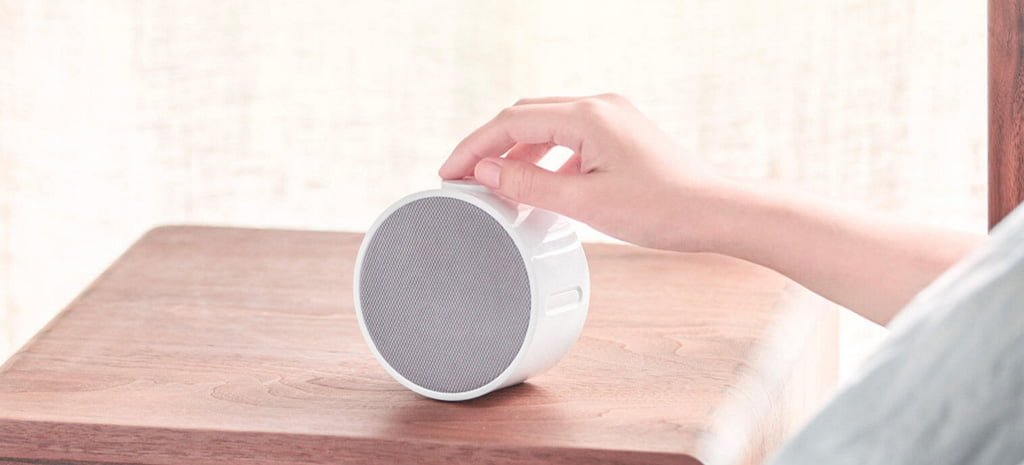 review mi music alarm clock internet speaker clock and alarm clock in one stylish case 021